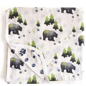 img 4 attached to 🙂 Aenne Baby Bear Boy Double Muslin Swaddle Blanket: Большое детское покрывало из муслина с изображением медвежонка: Размер 47 x 47 дюймов, одеяло для маленького мальчика в стиле Woodland - 1 шт. - укрытие для кормления и коляски.