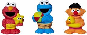 img 4 attached to Сквиртеры для ванны Sesame Street, игрушки для ванны с Элмо, Куки Монстром и Эрни, ассортимент для детей от 1 до 4 лет (эксклюзивно на Amazon)