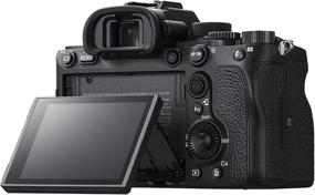 img 1 attached to 📷 Sony Alpha 7R IV Полнокадровая беззеркальная камера: высокое разрешение 61MP датчика, 10FPS с непрерывным отслеживанием автофокуса/автовыдержки.