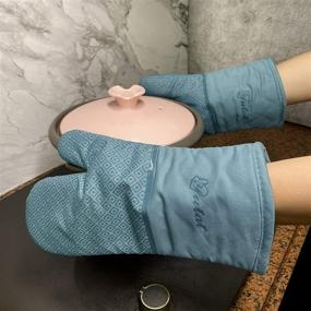 img 2 attached to 🔥 YUTAT Кухонные тряпки для сковородок и прихваток - 4 шт., Перчатки высокотемпературной стойкости и прихватки с антискользящим покрытием, текстура из пищевого силикона - идеально для готовки, выпечки, барбекю - Тюркисовый.