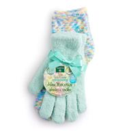 earth therapeutics moisture gloves socks foot, hand & nail care logo