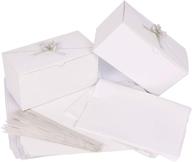 10 белых подарочных коробок с ленточками и бумажными салфетками - идеальны для упаковки детской одежды, средств для купания, кексов и многого другого! логотип