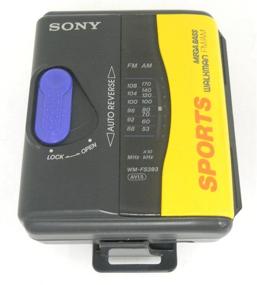 img 4 attached to 🎧 Улучшите свою тренировку с Sony WM-FS393 Sports Walkman: встроенный высококачественный AM/FM-тюнер.
