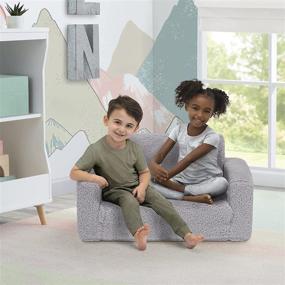 img 3 attached to 🛋️ Детский диван-трансформер Delta Children Cozee Flip-Out Sherpa 2-in-1 для детей, серого цвета - удобное место отдыха для каждого ребенка