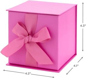 img 2 attached to Розовая лента и картонный наполнитель маленькой подарочной коробки с крышкой от Hallmark: Лёгкое прикосновение элегантности и заботы для ваших близких