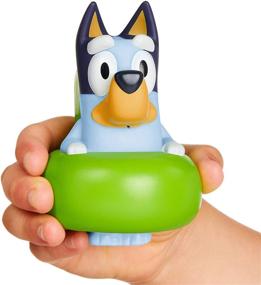 img 1 attached to Веселые и увлекательные игрушки для ванны Bluey в виде трех пушистиков для игр в ванной время.
