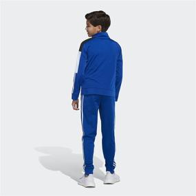 img 1 attached to 🧥 Детская одежда для мальчиков: Куртка Adidas Colorblock Tricot для курток и пальто.