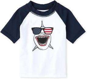 img 1 attached to 👕 Детский футболка с коротким рукавом от The Children's Place: стильный и защитный купальник для активных детей