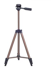 img 1 attached to 🎨 MEEDEN Lightweight Artist Watercolor Field Easel - Portable 17 to 65 Inch Tripod for Watercolors, Tabletop/Floor Painting, Drawing, and Display