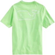 магазин сейчас: одежда vineyard vines для мальчиков tradewinds vintage - стильные топы, футболки и рубашки! 🌿🐳 логотип