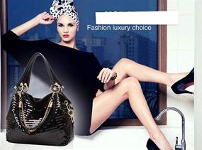 img 3 attached to 👜 Женские сумки Yan Show из лакированной кожи с цепочкой: стильные большие сумки на плечо для дам с пайетками