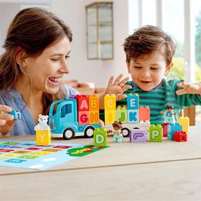 img 2 attached to 🚛 LEGO DUPLO Мой первый алфавитный грузовик: веселая образовательная игрушка для малышей (36 деталей)