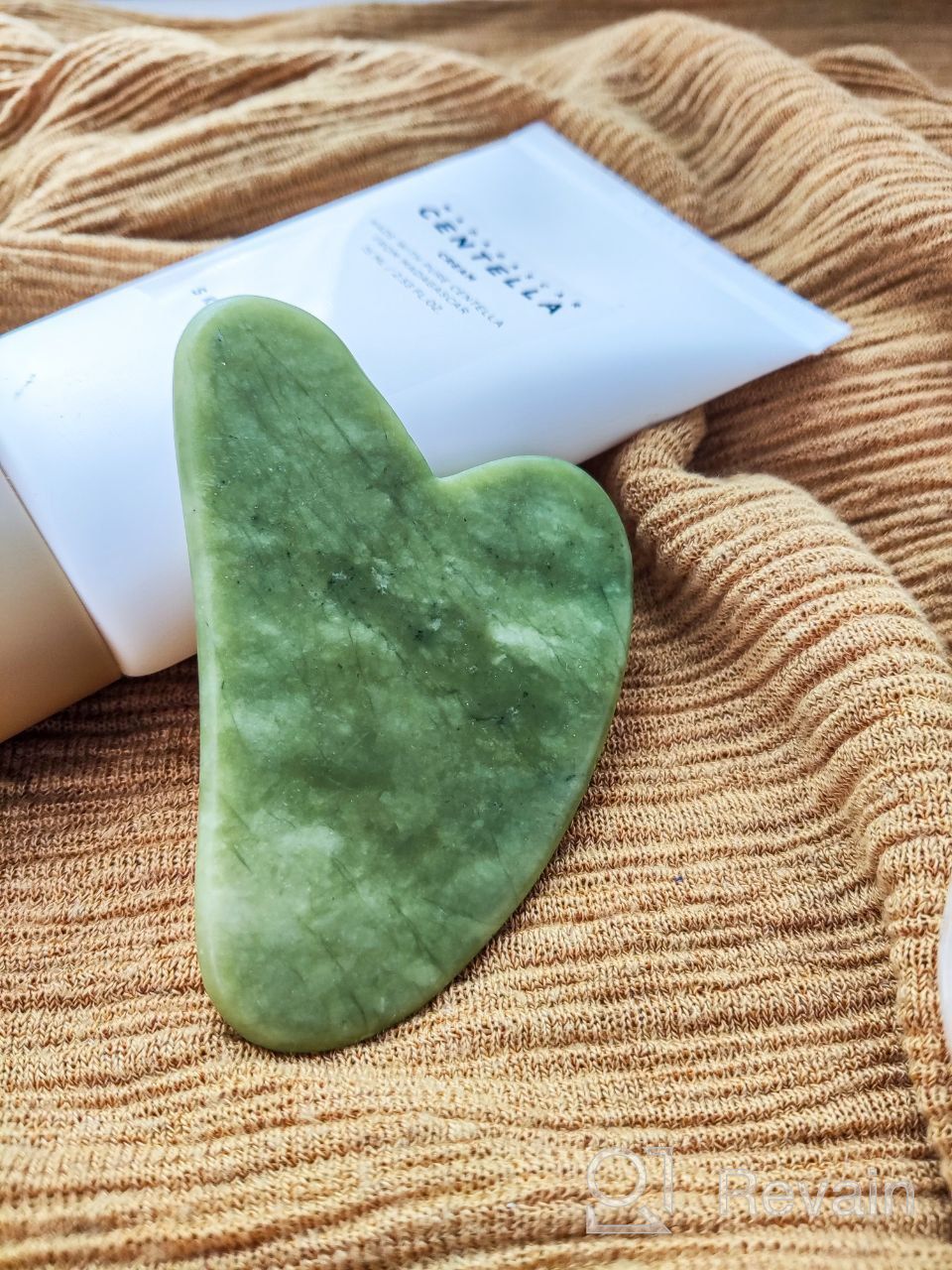 img 1 attached to Jade Gua Sha Facial Tool- Natural Jade Stone Guasha Massage Tool- Scraping Facial and SPA Acupuncture Therapy- Heart-Shaped Jade Trigger Point Treatment on Face (Jade) review by Daria Dolgusheva