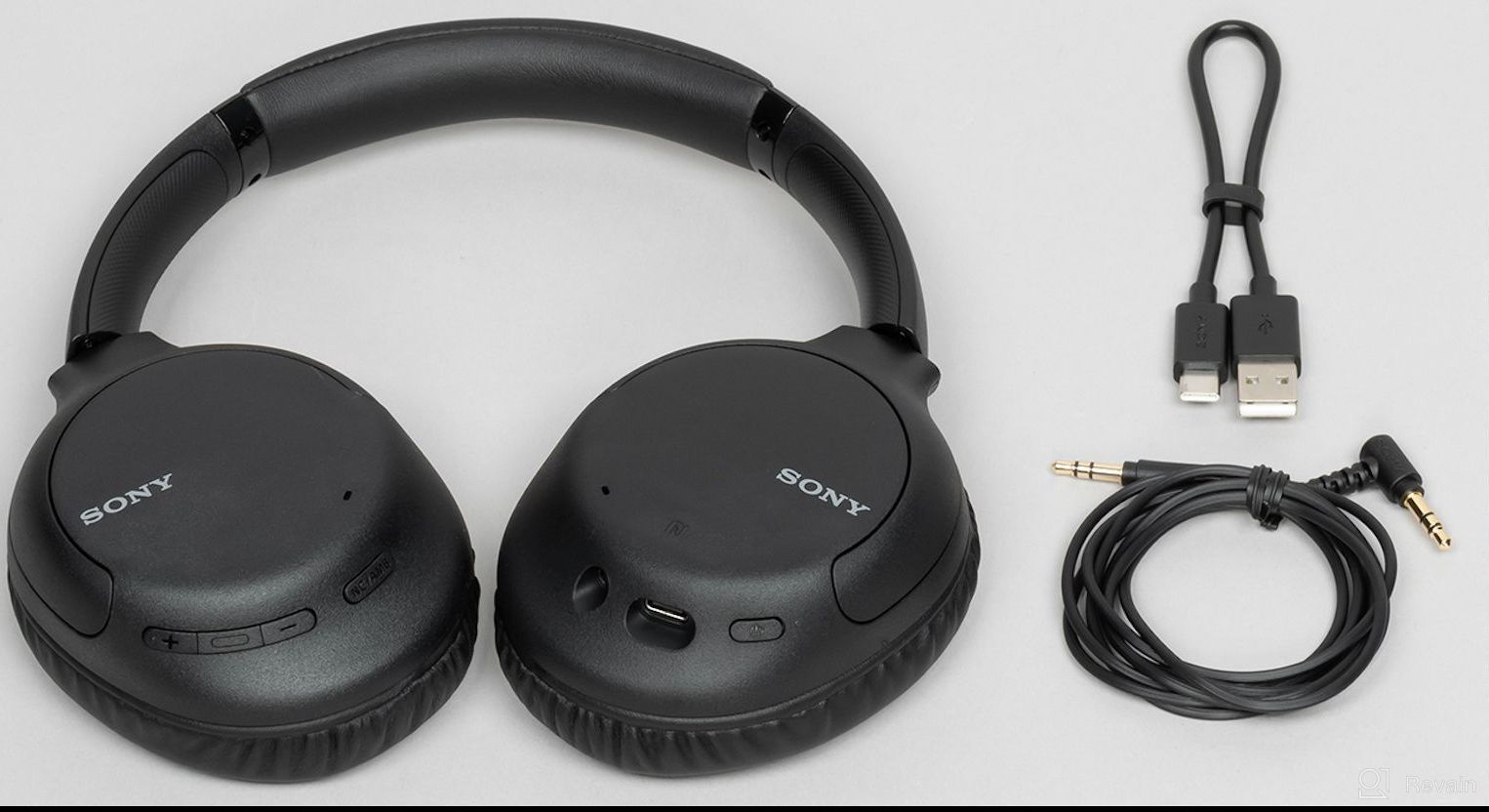 img 2 attached to 🎧 Renewed Sony WH-CH700N Wireless Noise Canceling Over-the-Ear Headphones - Black: Enhanced Listening Experience review by Manur Bartov