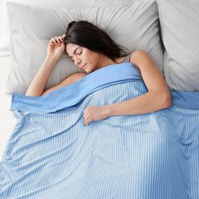 img 1 attached to Дышащее охлаждающее одеяло для любителей горячего сна - двустороннее постельное белье из трикотажа для борьбы с ночным потоотделением в двойном размере (59 X 79), синее