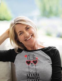 img 2 attached to Женская футболка реглан на День матери - Mama Llama Shirt: идеальный подарок для мамы
