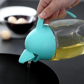 img 2 attached to Бутылка-дозатор для оливкового масла Penguin Design - без капель, автоматическая крышка, стеклянный контейнер на 21 унции идеально подходит для дозирования кухонного масла и уксуса