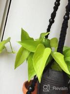 картинка 1 прикреплена к отзыву Вешалка для растений макраме с бусинами и 2 крючками - подвесной держатель для горшков для внутреннего и наружного домашнего декора, без кисточки, длина 35 дюймов, черный - POTEY 610106 от Gordo Prince