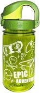 многоразовая, герметичная детская бутылка для воды - nalgene sustain tritan бутылка "на лету", не содержащая бисфенола-а, изготовленная на 50 % из переработанного пластика, совместимая с карабином, вместимость 12 унций логотип