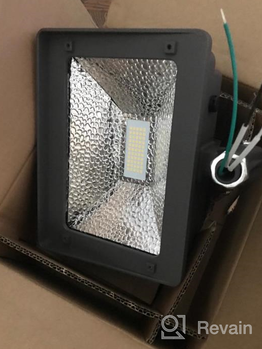 картинка 1 прикреплена к отзыву CINOTON 50W Outdoor LED Flood Lights, 7000LM[300W HID/HPS Equiv.] IP65 Waterproof Security Wall Lighting Fixture With 180°Knuckle For Court Patio Garden Workshop Garage 5000K Daylight UL Listed 1 Pack от Matthew Hall