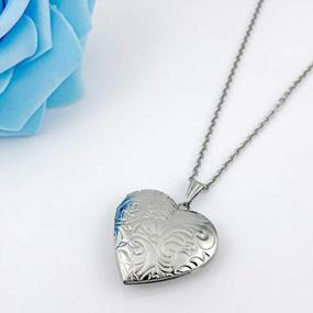 img 2 attached to Сохраните свои воспоминания с нашим ожерельем-медальоном в виде цветка с покрытием из 18-каратного золота - идеальный подарок на любой случай!