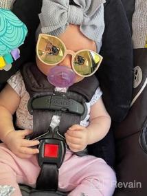 img 5 attached to Очки солнцезащитные для малышей (от 0 до 24 месяцев) с поляризованными линзами и ремешком - ретро-очки в стиле "кошачий глаз" с гибкой оправой для мальчиков и девочек.