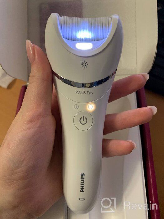 img 2 attached to Experience Smooth Skin with Philips Beauty Epilator Series 8000 - Includes 3 Accessories, White, BRE700/04 review by Agata Koczan ᠌