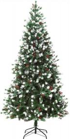 img 4 attached to Искусственная рождественская елка из заснеженной ели - 7 футов высотой, реалистичные ветки с красными ягодами и 1172 кончиками - зелено-белые от HOMCOM