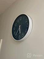 картинка 1 прикреплена к отзыву Стильные и тихие 12-дюймовые настенные часы - идеально подходят для офиса, класса и домашнего декора - работают на батарейках, без шума - настенные часы Jomparis Black Quartz. от Stephen Russian