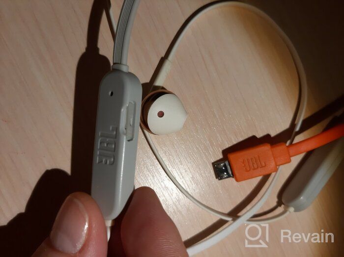 img 1 attached to Wireless Earphones JBL Tune 205BT, silver review by Ada Niemirka ᠌