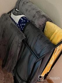 img 5 attached to Стильно организуйте свое постельное белье с помощью трехъярусной подставки для одеял Hoobro с полкой для хранения