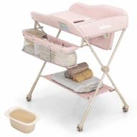 портативный складной пеленальный столик для младенцев с регулируемой высотой, ремнем безопасности, стеллажом для сушки и хранения, мобильной подставкой-органайзером на колесах для новорожденных - розовый логотип