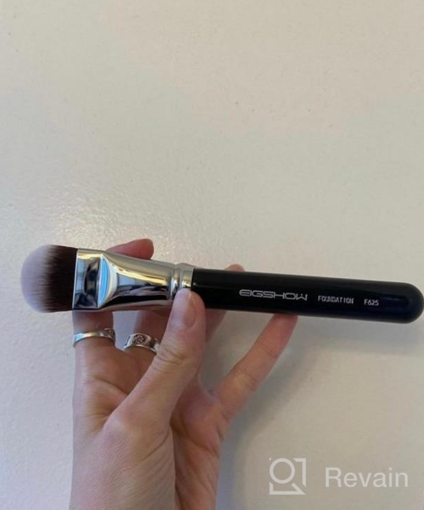 img 1 attached to Foundation Brush, EIGSHOW Premium Kabuki Brush With Unique Wave Shaped Head For Liquid, Cream And Powder, Professional Face Blending Brush Apply For Cheekbone Jawline review by Jared Gopalan