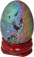 радужная статуэтка-яйцо из кварцевого кристалла с титановым покрытием и деревянной подставкой: потрясающий образец druzy agate geode от mookaitedecor логотип